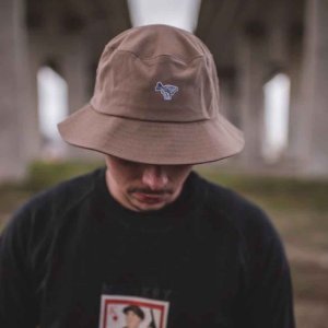 Opičí horolezecká čepice Carp Shaka Bucket Hat I Sand