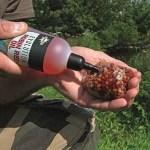 Dynamite Baits Evolution Oil Robin Red 300ml