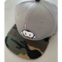 Kšiltovka Monkey Climber Logo Patch Snapback Grey s kšiltem Camou