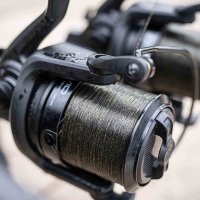 Naviják Avid Carp Camo LINE 0,31mm 12L